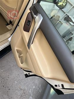 تۆیۆتا لاندكروزر پرادۆ